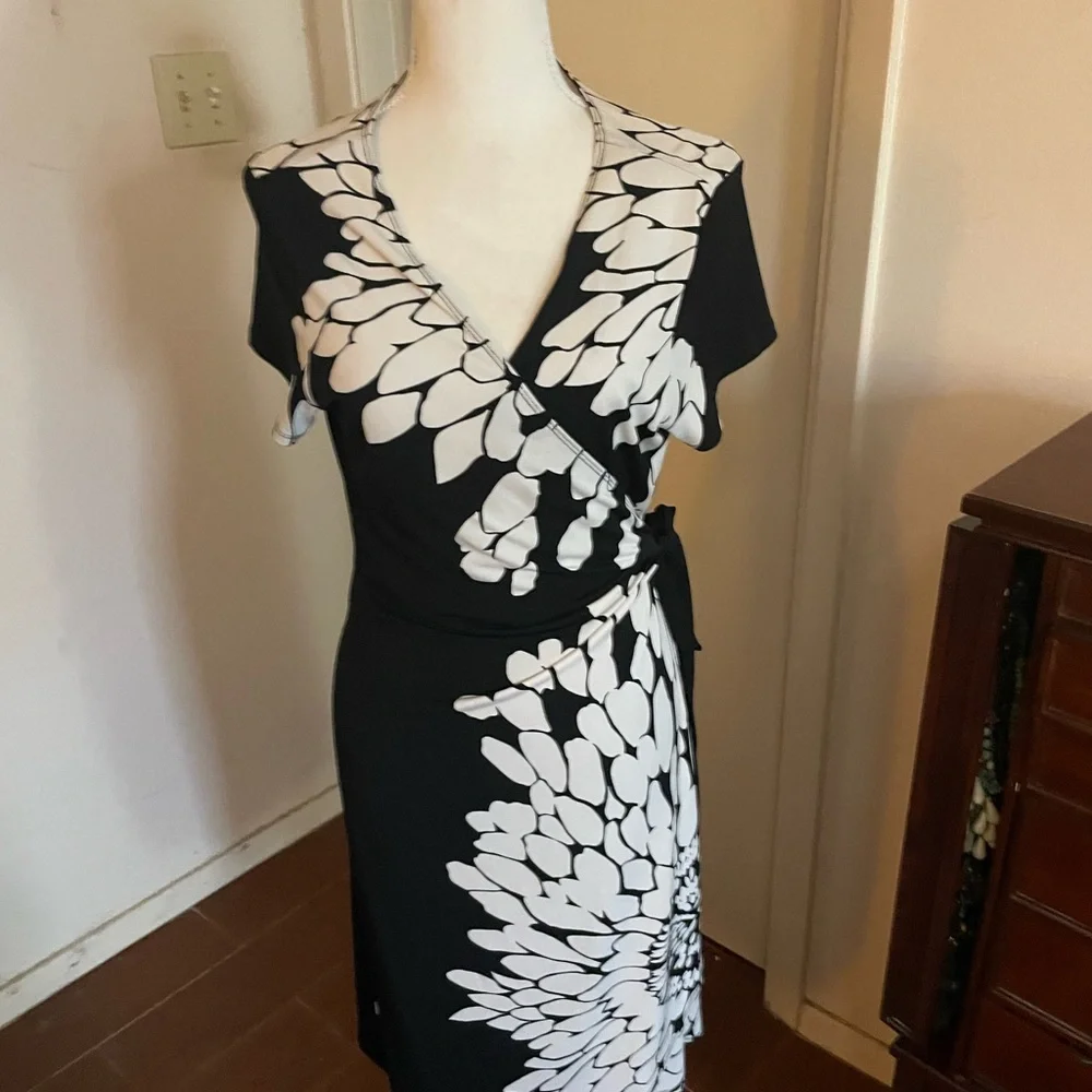 Scarlett floral Wrap Dress black white short sleeve sz 14 spandex V neck stretch - Picture 4 of 13